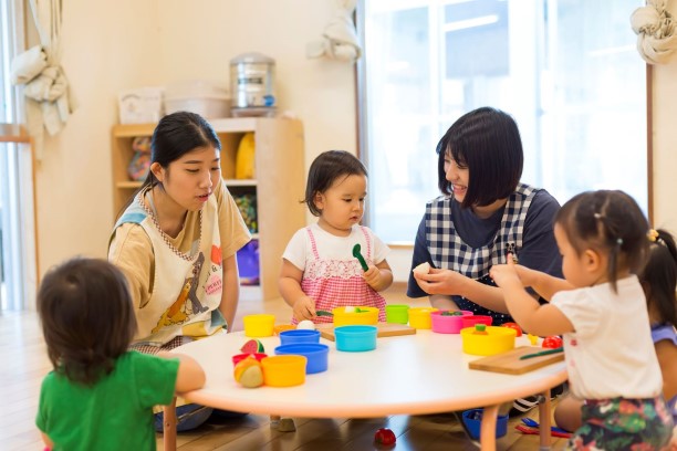 子どもと関わる仕事がしたい！！どんな資格や免許がある？？   ～保育士・幼稚園教諭・認定病児保育スペシャリスト～